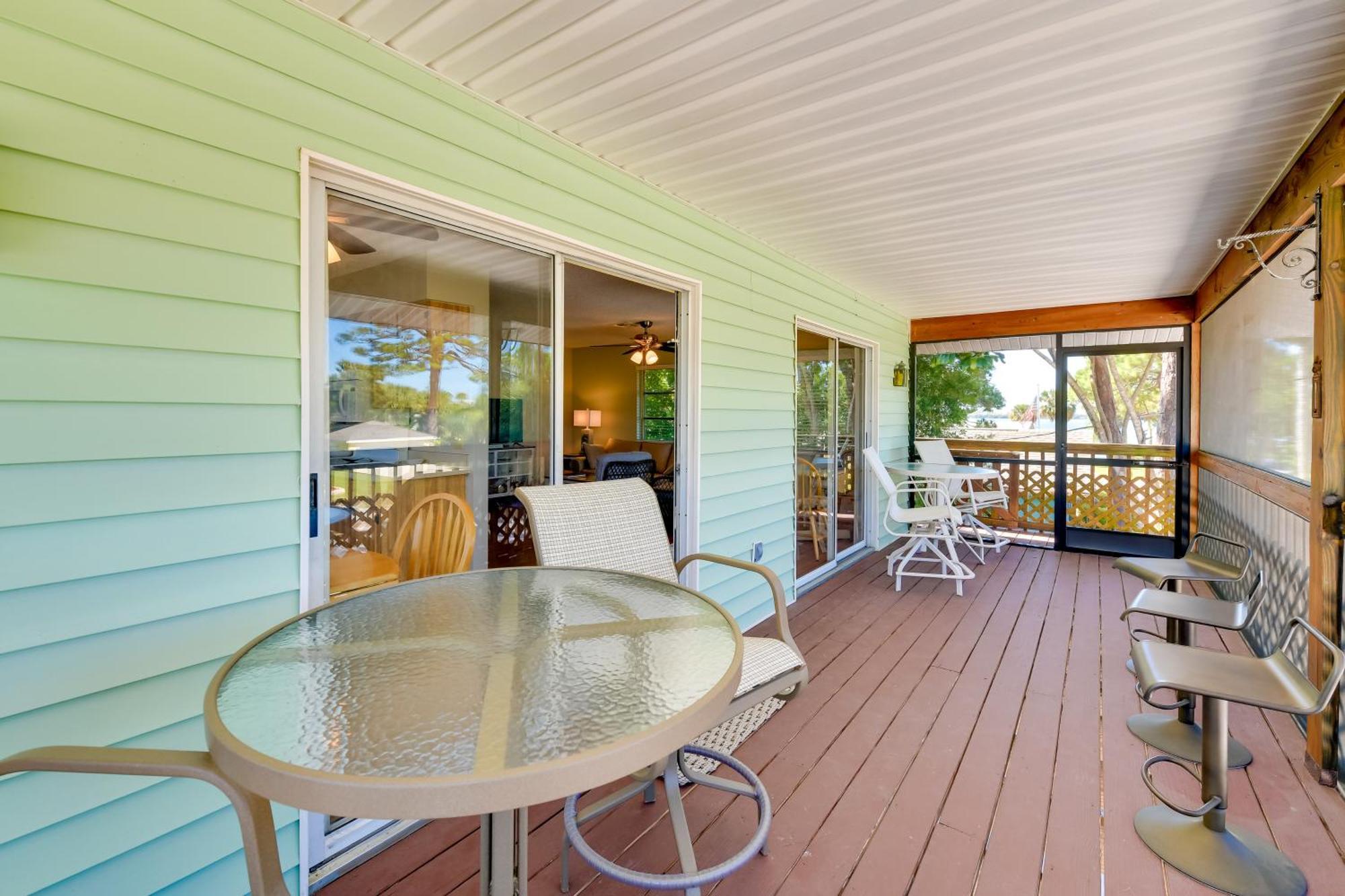 Coastal Oasis With Shared Pool, 2 Mi To Beach! Englewood Bagian luar foto